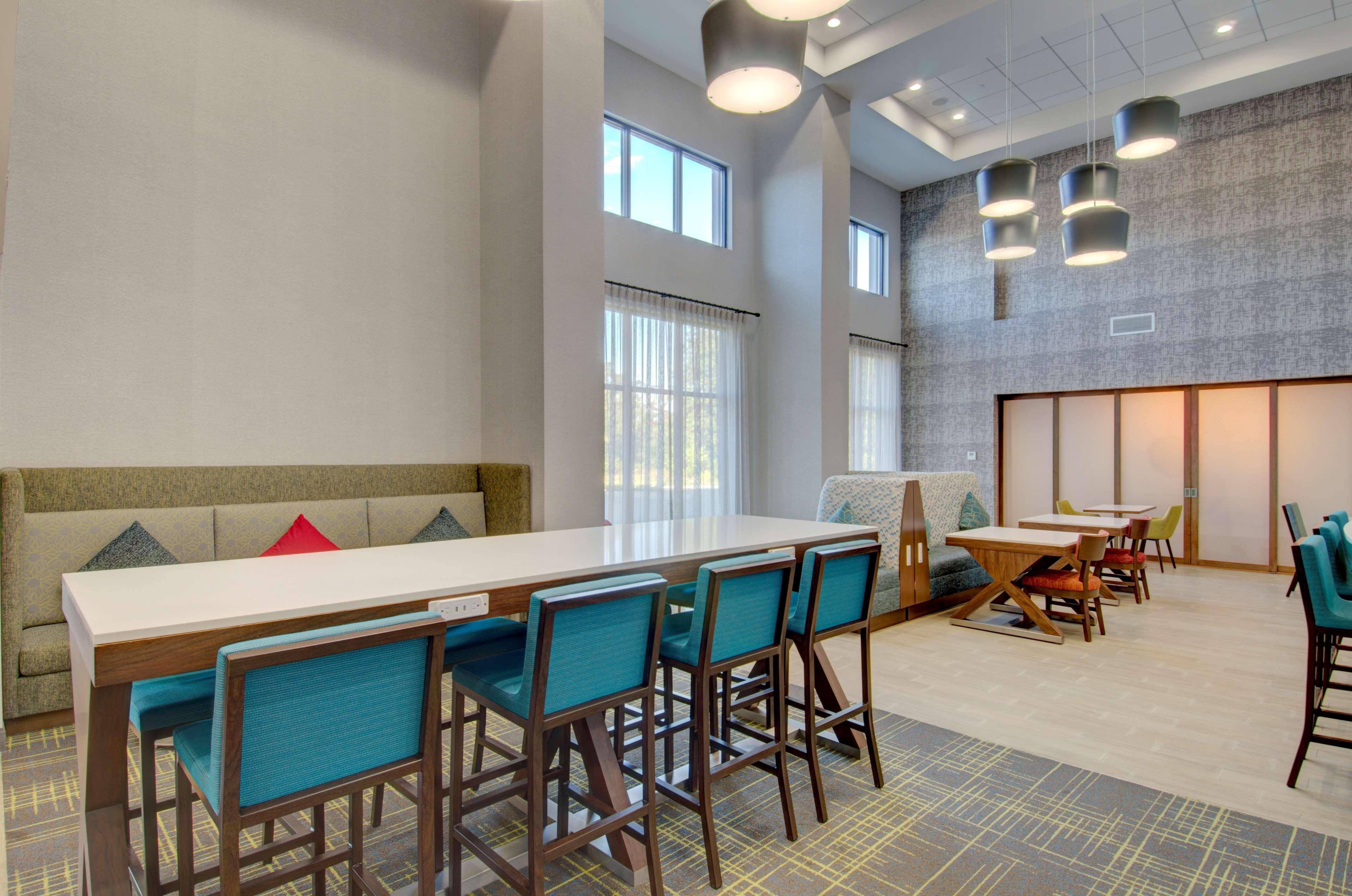 Hampton Inn & Suites Portland West Buitenkant foto