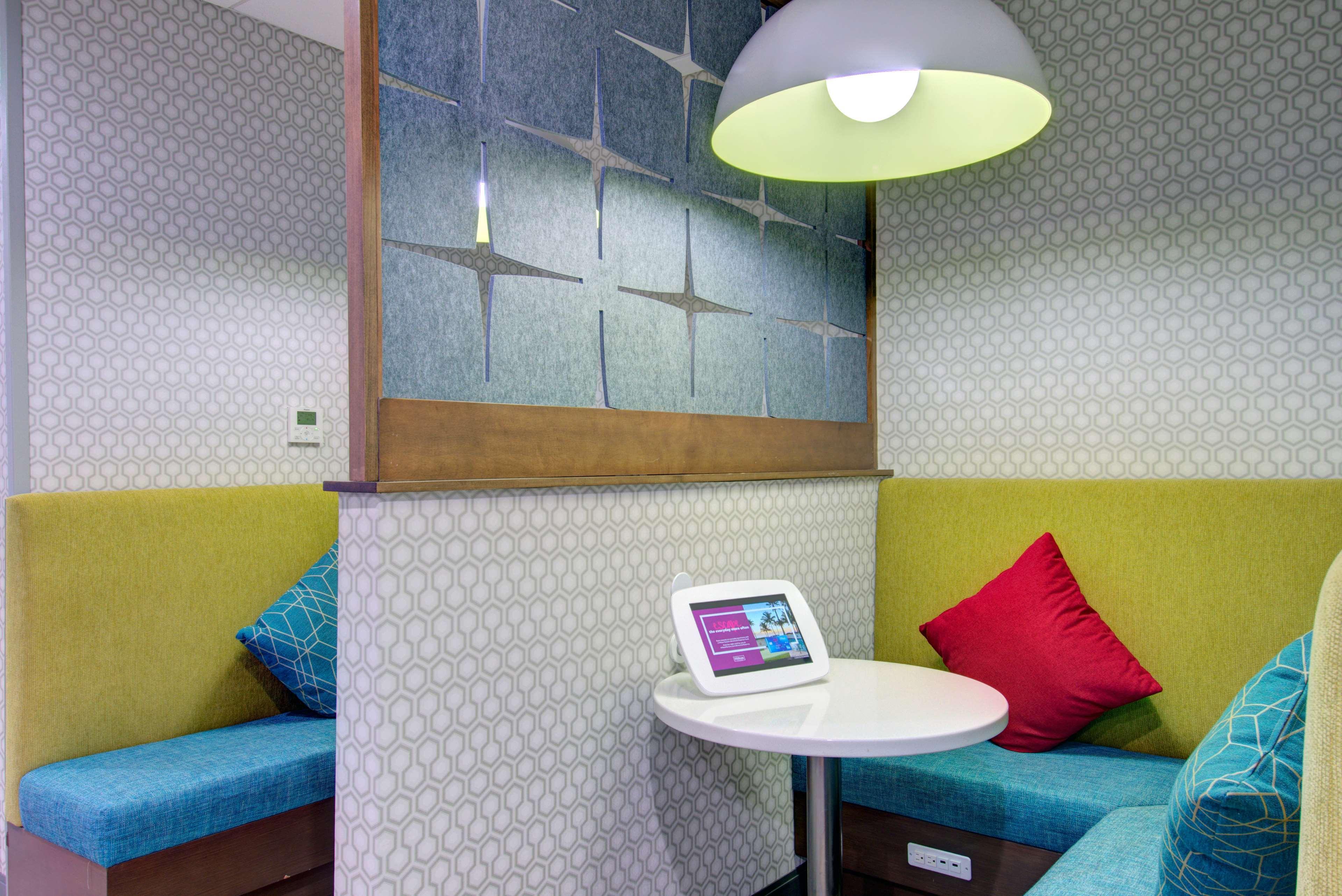 Hampton Inn & Suites Portland West Buitenkant foto